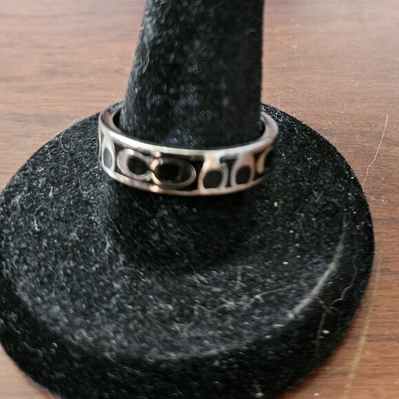 Coach Silver and Black Signature C Band Ring Size 8 - Picture 3 of 5